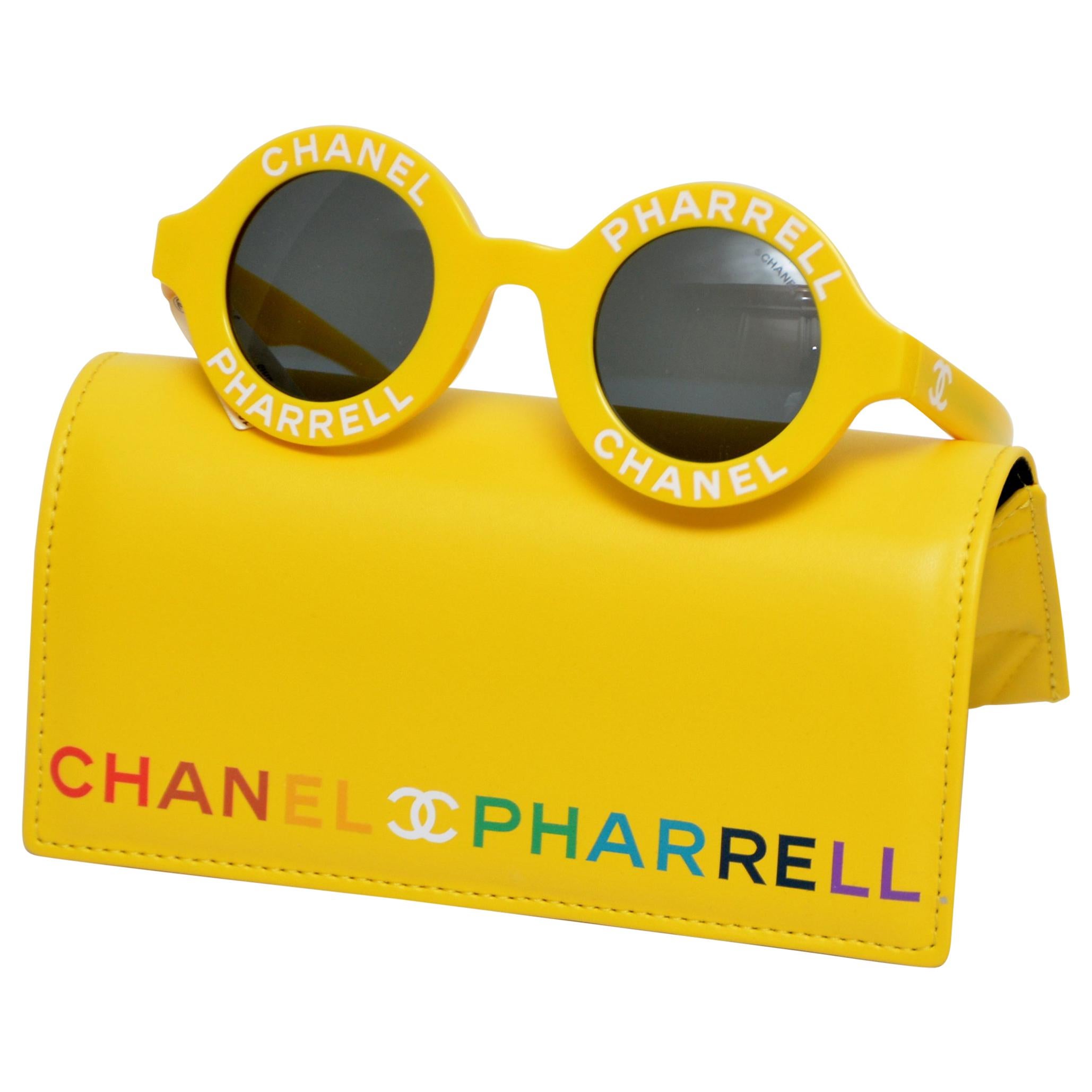 Sunglasses Chanel x Pharrell Williams Navy in Plastic  32059694